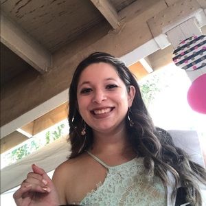 Meet your Posher, Daniela